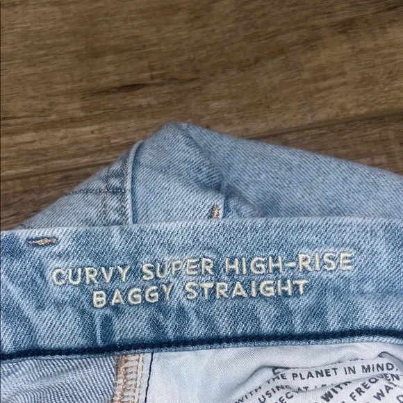 American Eagle Outfitters Light Wash Jeans size: 2 Regular - Picture 8 of 8